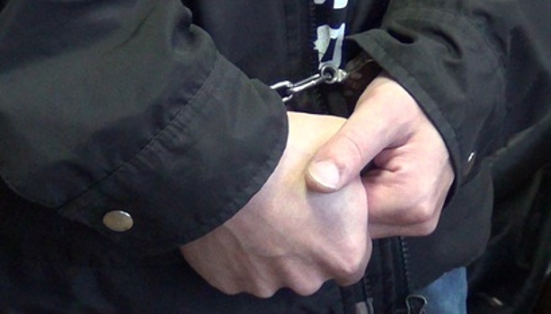 Нетрезвый водитель пытался провезти под одеждой контрабанду в Польшу