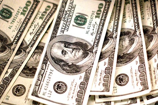 В Таможенной службе прокомментировали предложение разрешить ввозить без декларирования 100 тысяч долларов