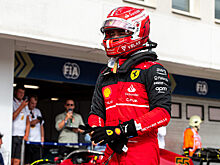Кристиан Альберс: Ferrari будто то нарочно подставляет Леклера