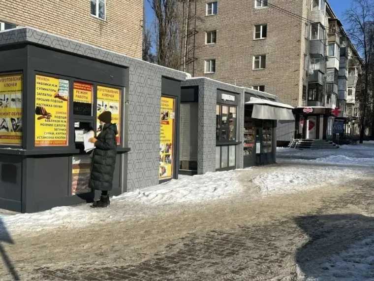 По распоряжению мэра Сергея Петрина, в Воронеже продолжаются проверки входных групп торговых объектов, направленные на обеспечение безопасности и порядка в…