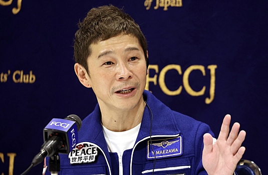 Японский миллиардер отложил на неопределенный срок полет к Луне