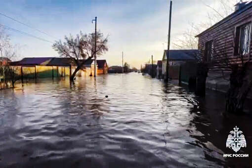 ТАСС: еще почти 2,9 тыс. жилых домов подтопило в Оренбургской области за сутки