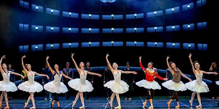 Артисты балета Большого театра проведут перформанс под открытым небом