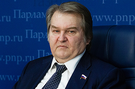 Емельянов: Леонов был живым олицетворением успеха отечественной космонавтики