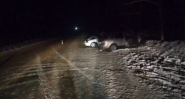 18-летний мужчина и пожилая женщина погибли в ДТП в Урене