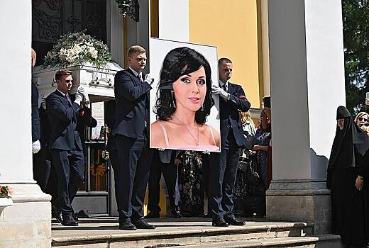 На прощании с Анастасией Заворотнюк нарушили многолетнюю традицию монастыря