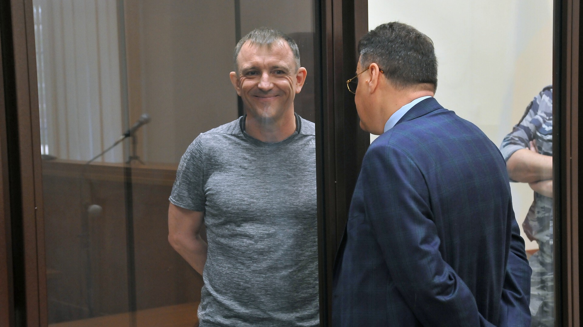 В колонию, где сидит бывший генерал Попов, пытались пронести наркотики