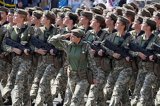 Верховная рада Украины в первом чтении поддержала добровольный воинский учет женщин