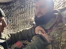 Российский чиновник ушел на СВО, получил награду из рук Алаудинова и попал на видео