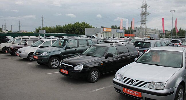 На авторынке Москвы в апреле сменился лидер продаж