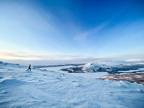 Боттас показал покрытое инеем лицо после пробежки в 22-градусный мороз