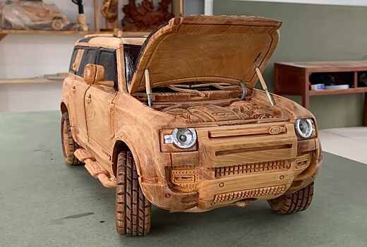 Видео: блогер сделал деревянную копию Land Rover Defender
