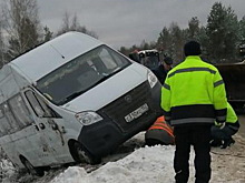 В Нижегородской области опрокинулся пассажирский микроавтобус, пострадали три человека