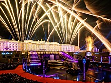 Петергоф покажет на осеннем празднике фонтанов шоу, посвященное Екатерине II