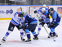 В дебютном матче нового сезона хоккейная "Лада" одержала победу