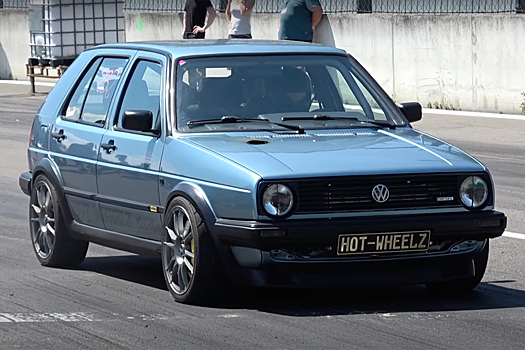 Старый Volkswagen Golf превратили в 900-сильный драгстер