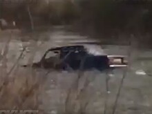 Рыбаки пытались на «Жигулях» пересечь канал в Ростовской области