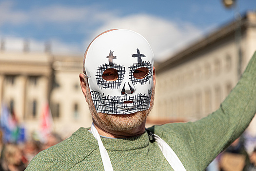 Невидимая стена: почему Германия спустя 35 лет после объединения остается расколотой