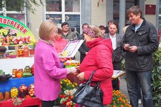 В Оренбурге прошла выставка лучших садоводов и виноградарей области