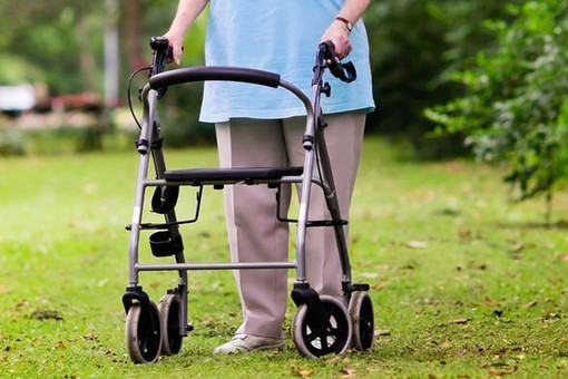 В Греции мужчину арестовали за изнасилование 91-летней матери
