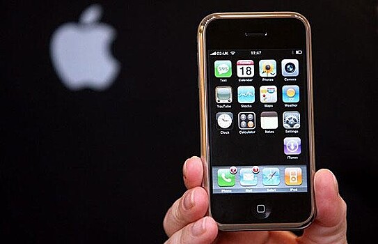 Москвич выставил на продажу первый iPhone за миллион рублей