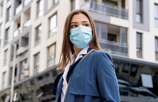 Инфекционист Поздняков: маска плохо защищает от ОРВИ