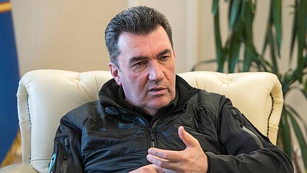 «Человек маргинальный»: политолог объяснил увольнение секретаря СНБО Украины