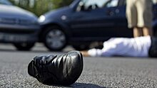 На трассе у Саратова неизвестный автомобиль насмерть сбил пешехода и скрылся