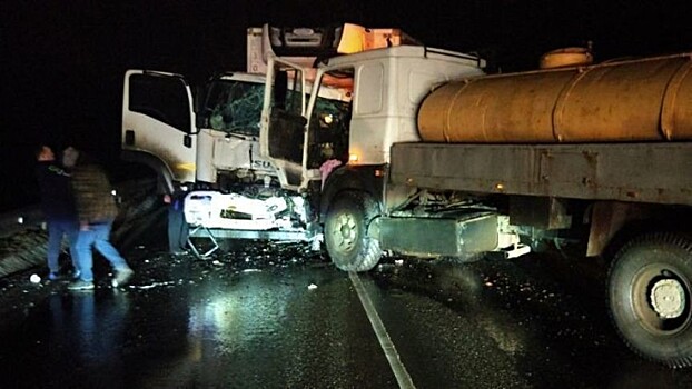 Стали известны подробности ДТП двух грузовиков в Кирово-Чепецком районе