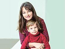 Mom’s day: актриса Ольга Павловец готовит сына к 1 сентября