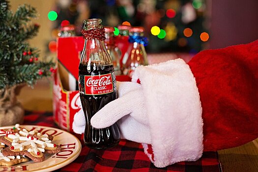 Россиянин подал в суд на Coca-Cola из-за «пропаганды Санта-Клауса» в рекламе