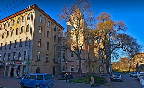В Петербурге отремонтировали фасад дома архитектора Претро