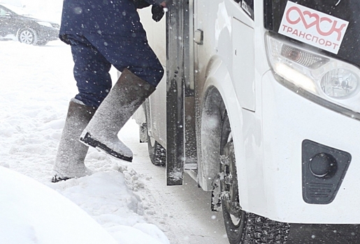 Омский автовокзал отменил еще несколько рейсов из-за праздников: каких автобусов не будет