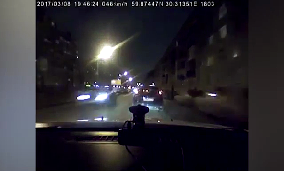 Полицейская погоня за нарушителем в Петербурге попала на видео