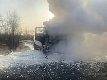 В Орске загорелся бензовоз