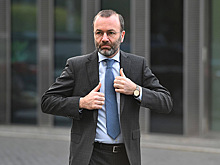 Глава крупнейшей фракции Европарламента выступил за ужесточение санкций против России