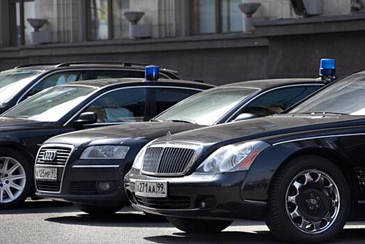 В Госдуме объяснили, почему чиновники не пересаживаются на российские автомобили