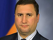 Пашинян уволил замглавы минобороны Армении Балаяна