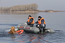Нижегородские спасатели отрабатывают навыки спасения людей на воде