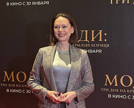 «Я столько не зарабатываю»: Ирина Безрукова рассказала о коллекционировании картин и выгорании на работе