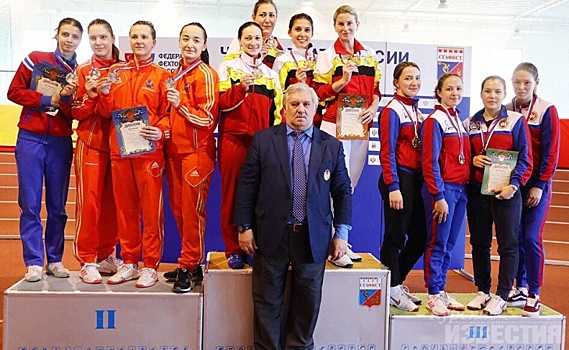 Курские рапиристки взяли золото чемпионата России