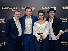 Побеждает радио