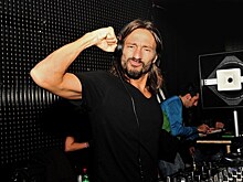 СМИ: организаторы перенесли концерт Боба Синклера на крыше Триумфальной арки в Париже