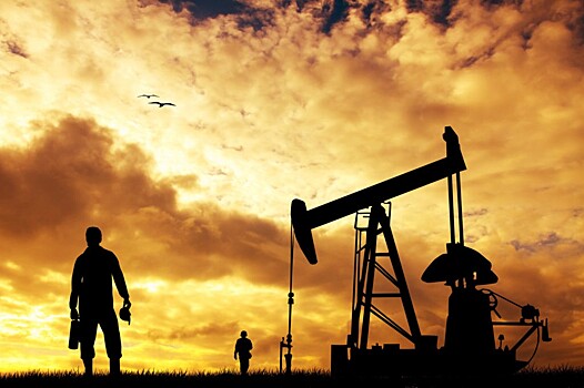 Нефть подешевела за год