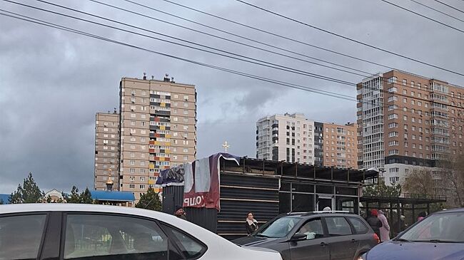 Ижевчане пожаловались на новый торговый павильон, появившийся на остановке «Проспект Калашникова»