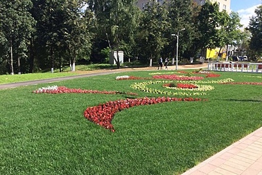 В Дзержинском открыли новую игровую площадку и пешеходную зону в День города