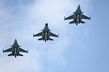 «Мир готовится к войне». Су-27 перехватил самолет-разведчик США