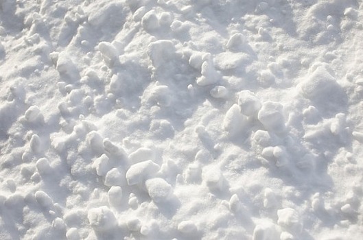 В Ижевске запретят складировать снег под окнами жилых домов