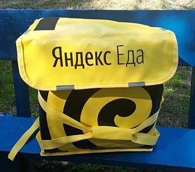 Люди в желтом: каково быть пешим курьером "Яндекс.Еды"