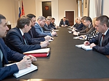 В Волгограде перед праздниками Андрей Бочаров провел оперативное совещание